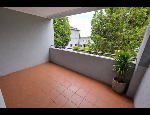 1 BEDROOM APARTMENT FOR SALE IN SANDOWN